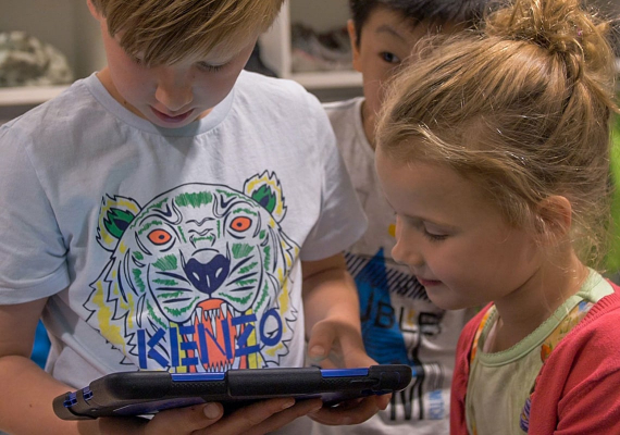 Amac voorziet Basisschool Noorderlicht van iPads en Apple Pencils